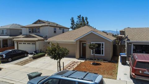Tiny photo for 407 Cardona Circle, GREENFIELD, CA 93927 (MLS # ML82053792)