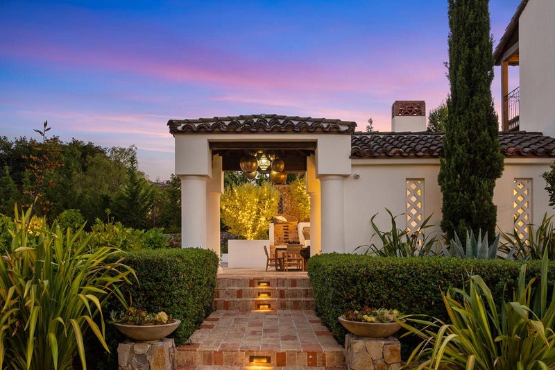 810 Lombardi Lane