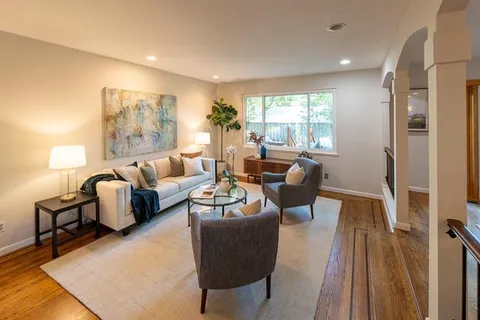 3523 Oak Drive, Menlo Park, CA 94025 - #: ML82006272