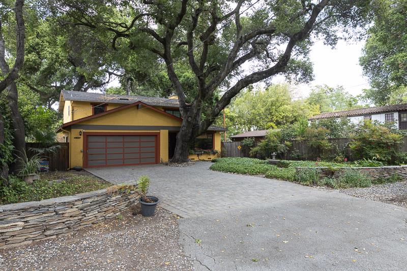 3523 Oak DR