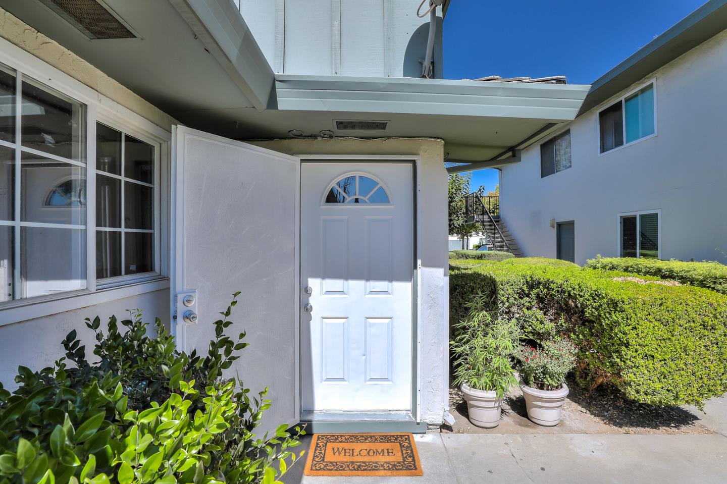 5581 Spinnaker Drive 2