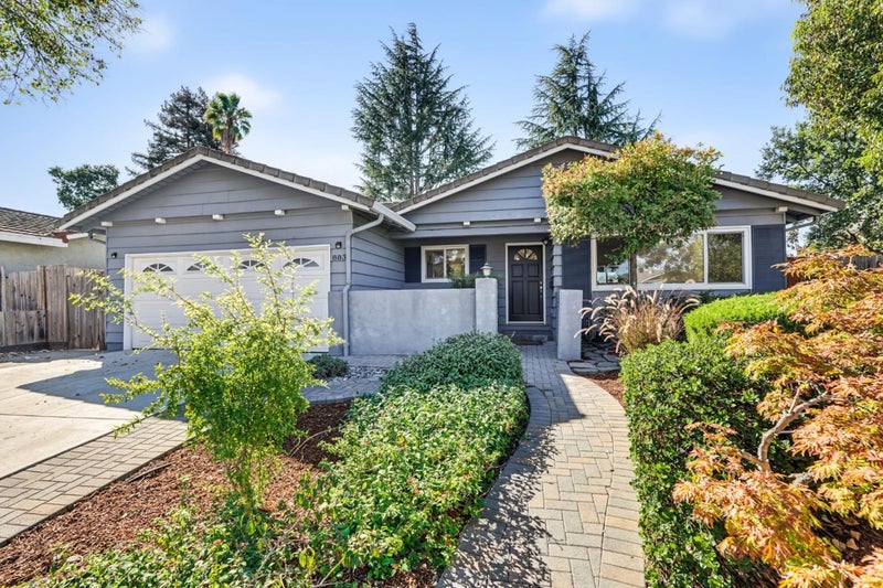 883 Roble Drive
