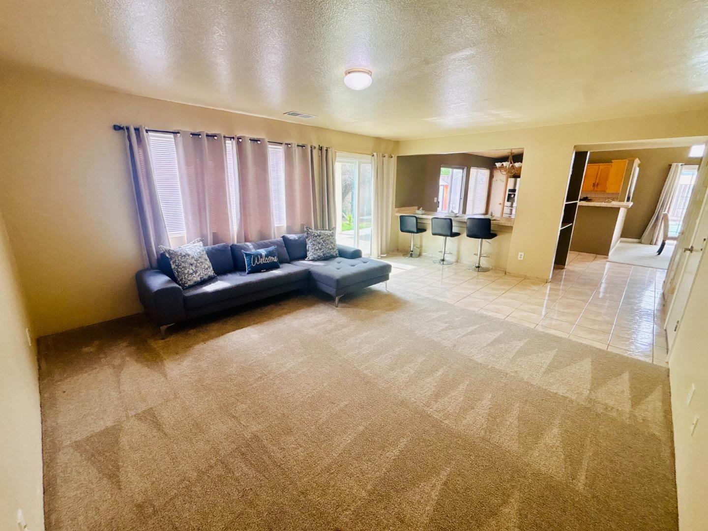 6 Westmont Court