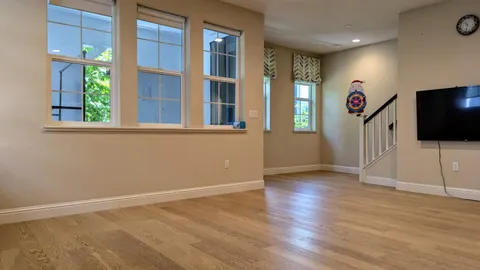 MLS: ML82047508