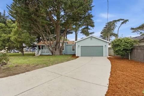 123 Carmel Avenue, El Granada, CA 94018 - #: ML82046533