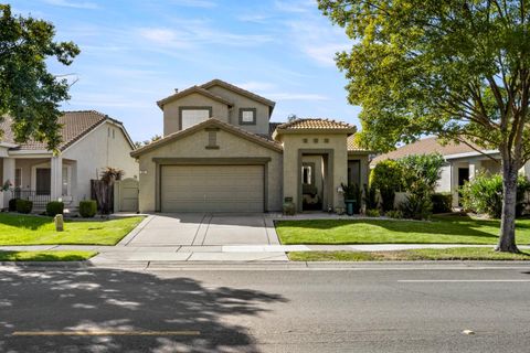 Photo of 5751 Honor Parkway, SACRAMENTO, CA 95835 (MLS # ML82024217)