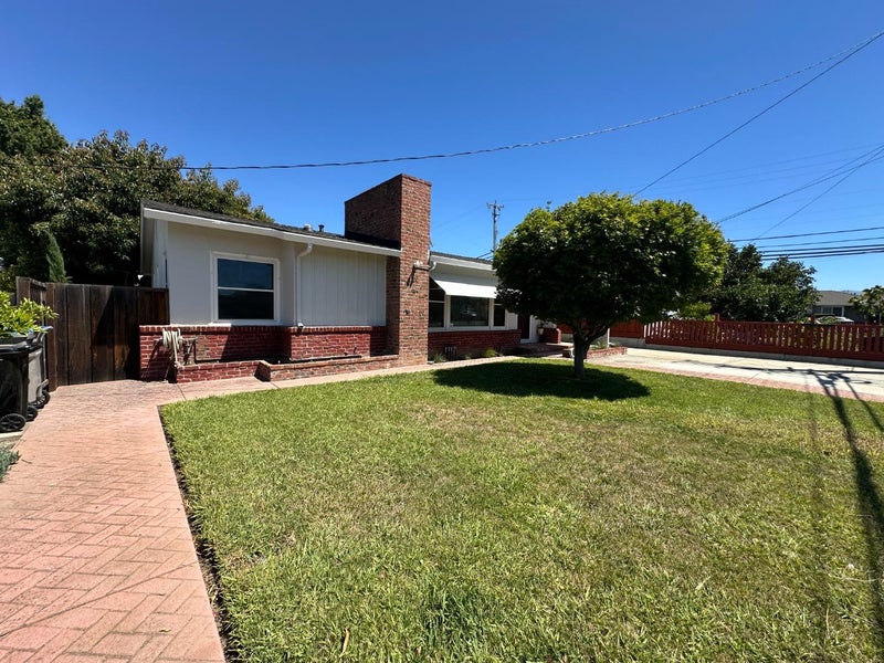 880 Sherman Oaks Drive