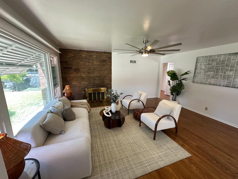 880 Sherman Oaks Drive