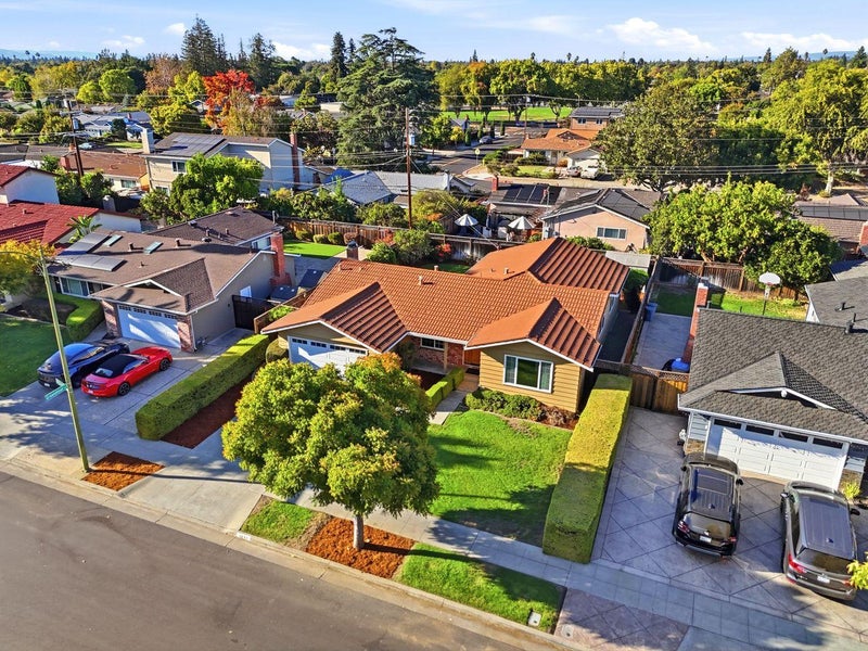1211 Greenmoor Drive