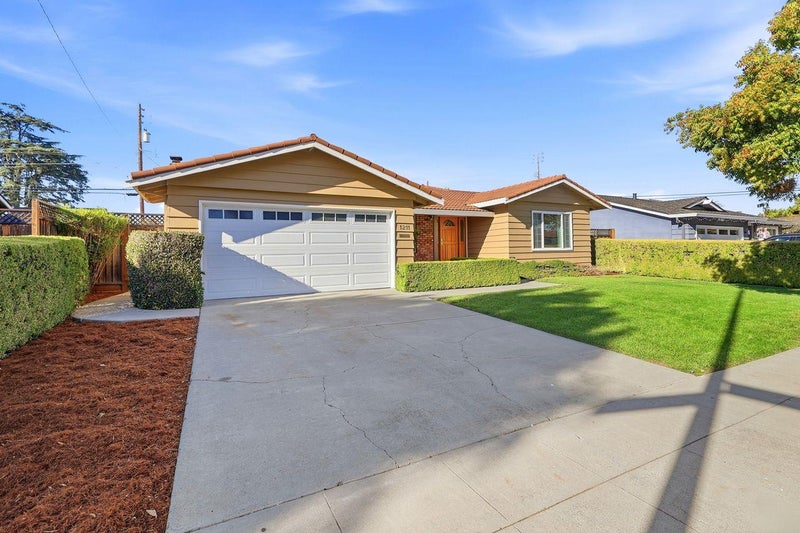 1211 Greenmoor Drive
