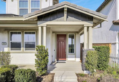 Tiny photo for 117 E Central Parkway, MOUNTAIN HOUSE, CA 95391 (MLS # ML82034049)