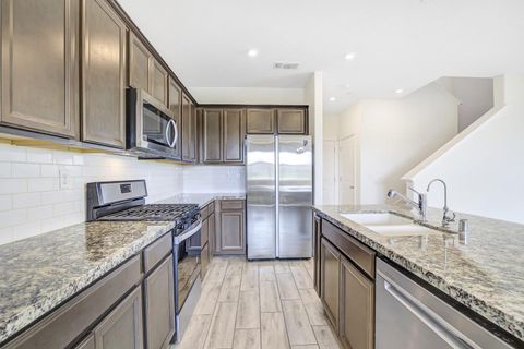 Tiny photo for 117 E Central Parkway, MOUNTAIN HOUSE, CA 95391 (MLS # ML82034049)