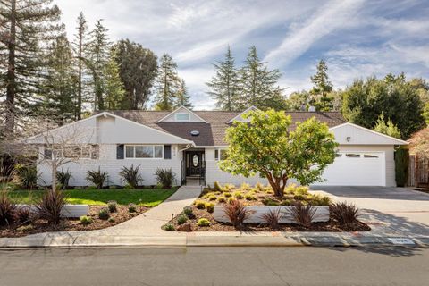 Photo of 894 Lockhaven Drive, LOS ALTOS, CA 94024 (MLS # ML82036383)