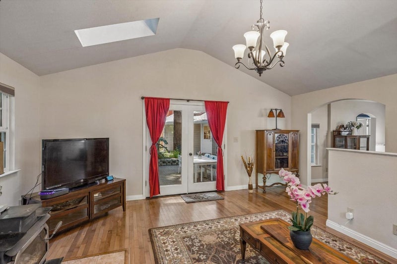 17515 Comanche Trail