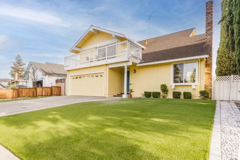 Photo of 130 Juneberry Court, SAN JOSE, CA 95136 (MLS # ML82040927)