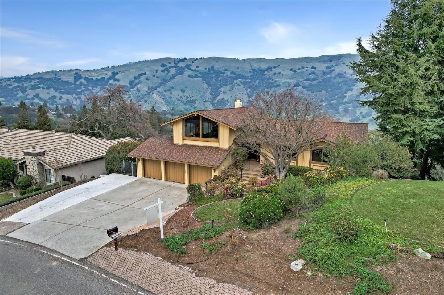 16245 Jackson Oaks DR