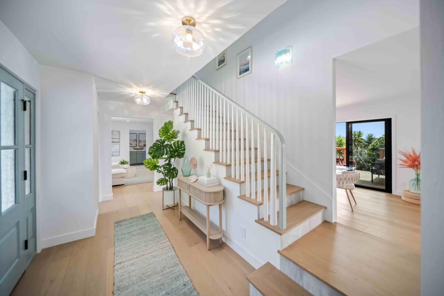 210 Thunderbird Drive
