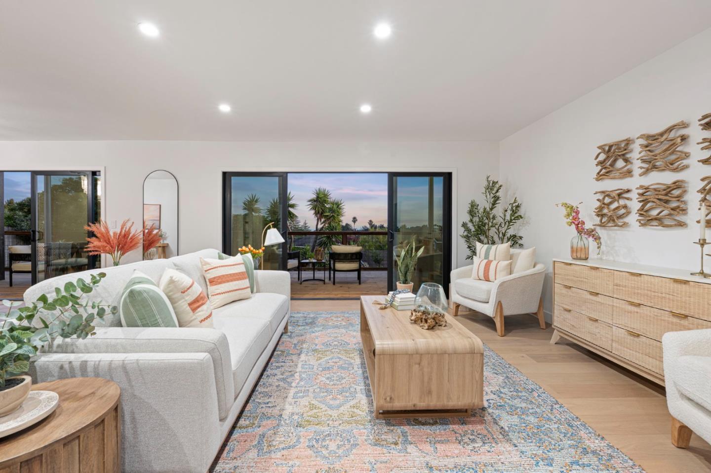 210 Thunderbird Drive
