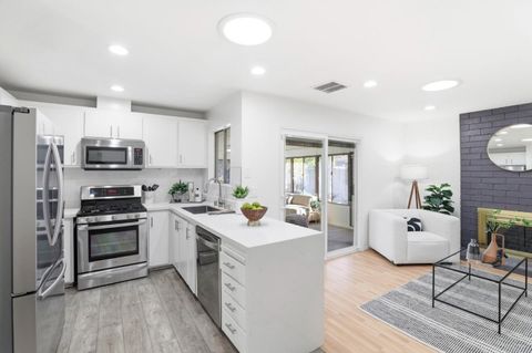 Tiny photo for 718 Webster Drive, San Jose, CA 95133 (MLS # ML82030358)