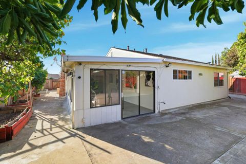 Tiny photo for 718 Webster Drive, San Jose, CA 95133 (MLS # ML82030358)
