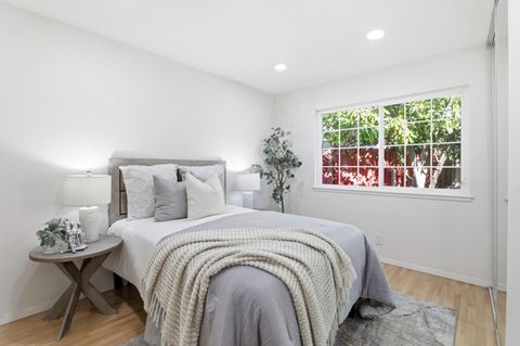 Tiny photo for 718 Webster Drive, San Jose, CA 95133 (MLS # ML82030358)