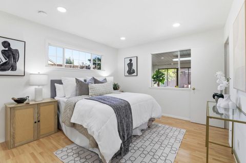 Tiny photo for 718 Webster Drive, San Jose, CA 95133 (MLS # ML82030358)