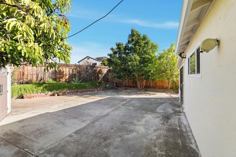 Tiny photo for 718 Webster Drive, San Jose, CA 95133 (MLS # ML82030358)