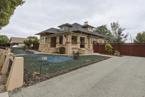 Photo of 862 4th Street, Hollister, CA 95023 (MLS # ML82055307)