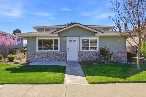 Photo of 1330 Joplin Drive #1, SAN JOSE, CA 95118 (MLS # ML82038778)
