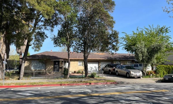 1011 E SAN ANTONIO ST, SAN JOSE, CA 95116 - Image 60ee66de7e33e215337cbd7fede67d49/1789896702