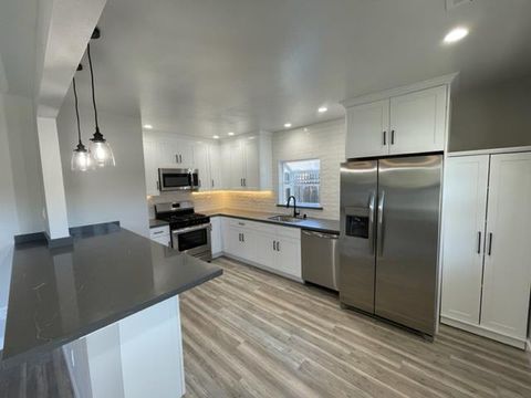 Tiny photo for 427 Samson Street #A, REDWOOD CITY, CA 94063 (MLS # ML82026007)