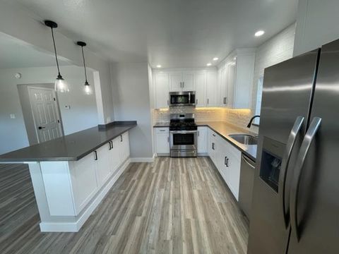 Tiny photo for 427 Samson Street #A, REDWOOD CITY, CA 94063 (MLS # ML82026007)