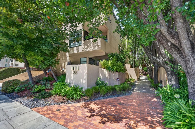35 9th Avenue 5