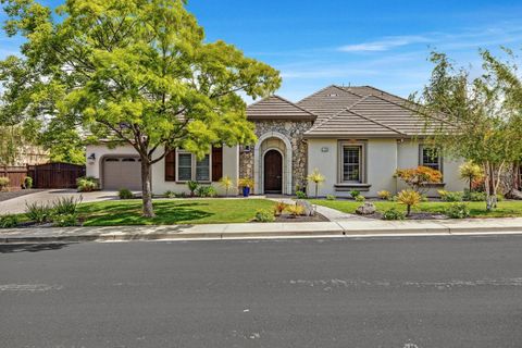 Photo of 2188 Mclean Place, LIVERMORE, CA 94550 (MLS # ML82042553)