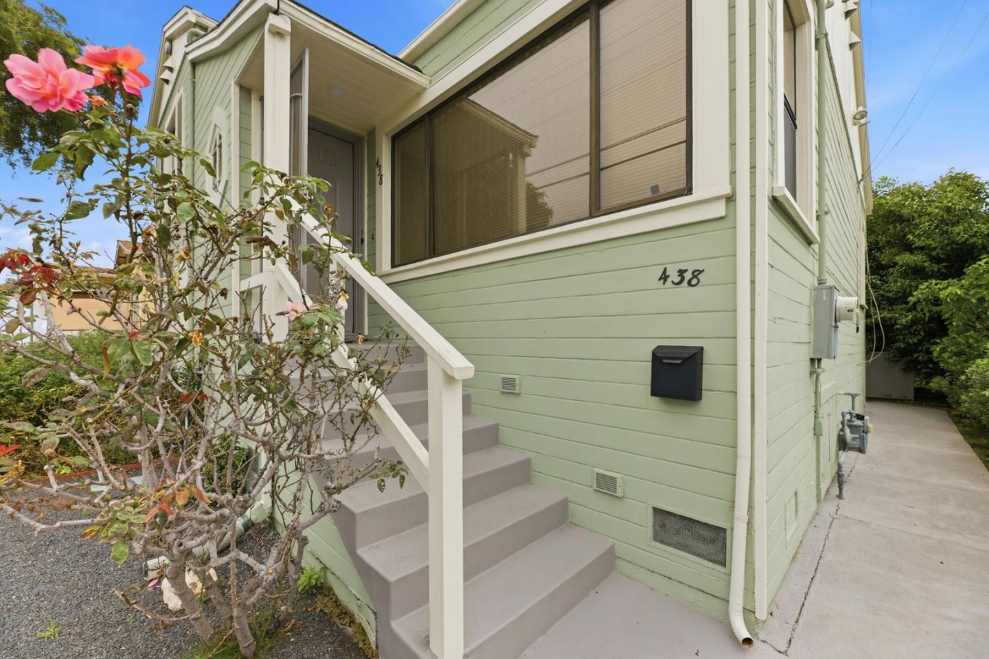 438 43rd Street