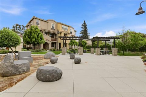 Tiny photo for 270 Ariana Place, Mountain View, CA 94043 (MLS # ML82043981)