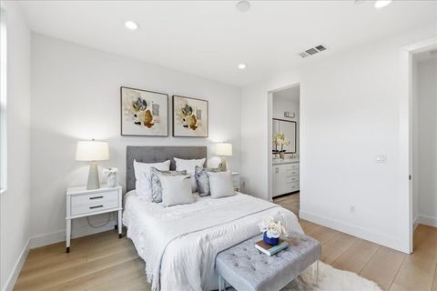 Tiny photo for 270 Ariana Place, Mountain View, CA 94043 (MLS # ML82043981)