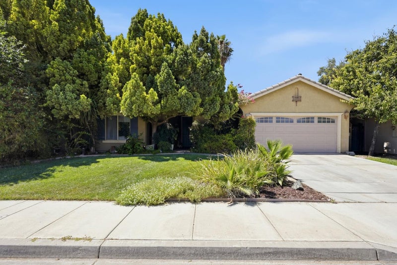 647 Elmwood Drive