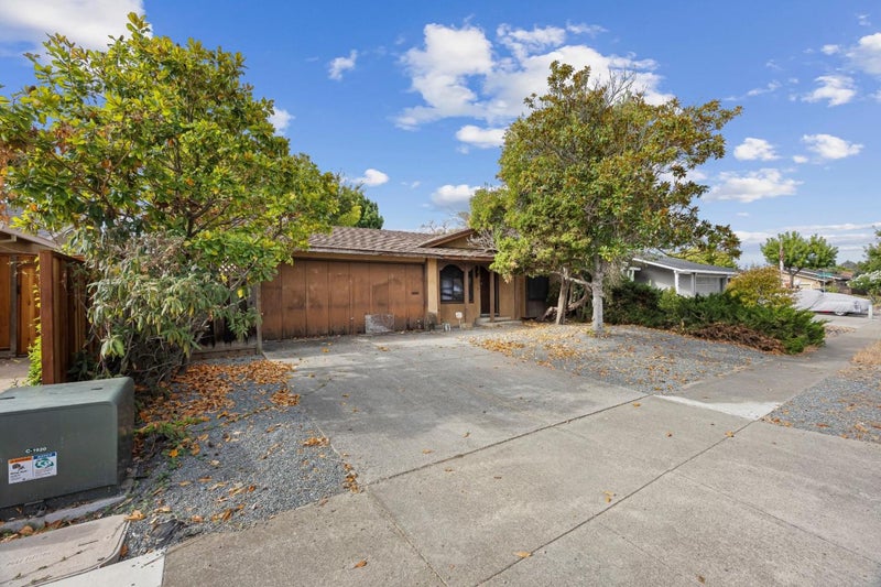 890 Tallman Court