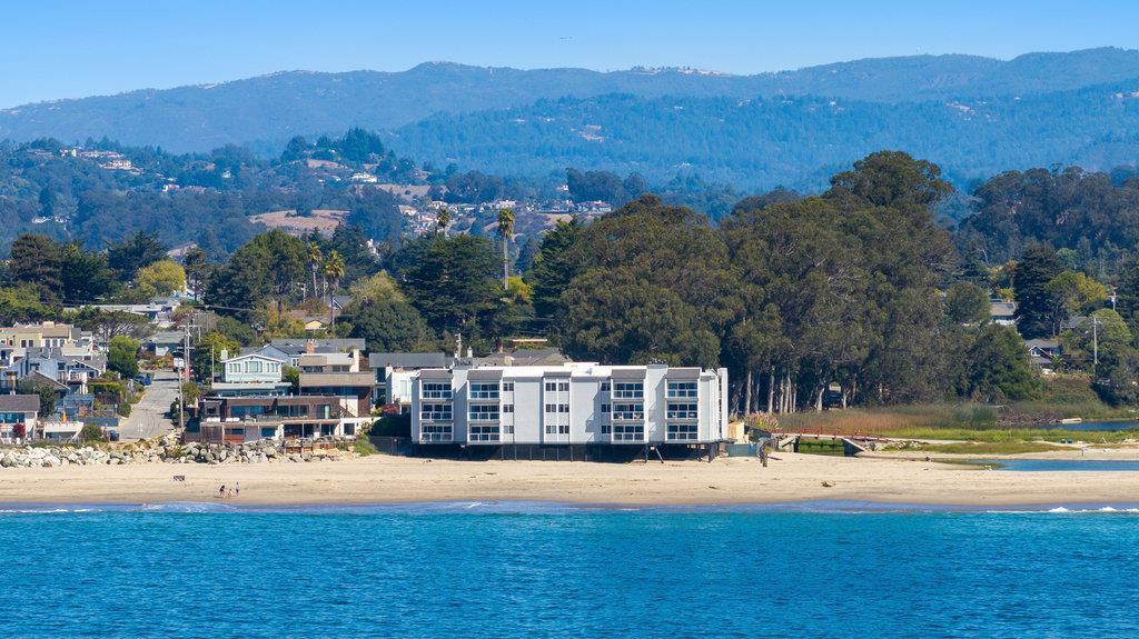 22130 East Cliff Drive 2D