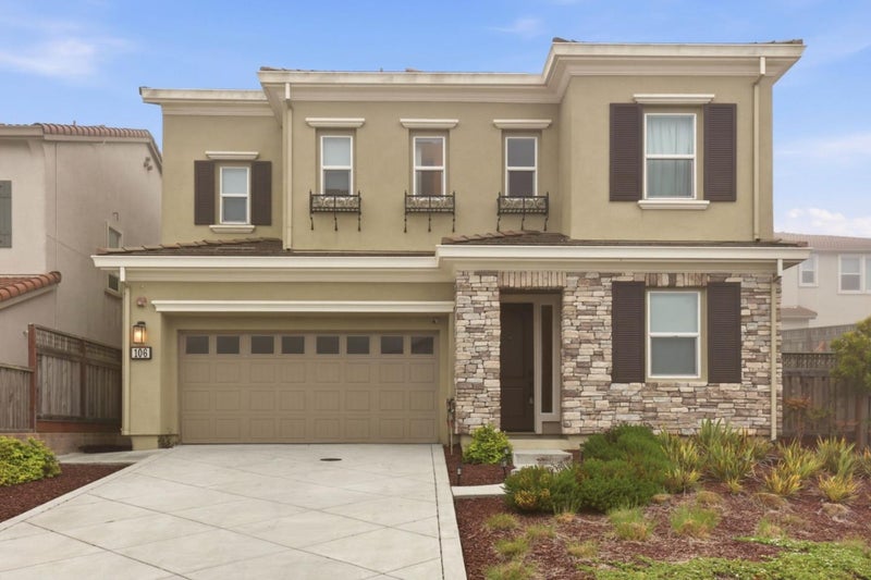 106 Miraluna Way