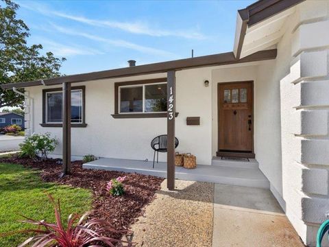 Tiny photo for 1423 SW Santa Fe Drive, SAN JOSE, CA 95118 (MLS # ML82043180)