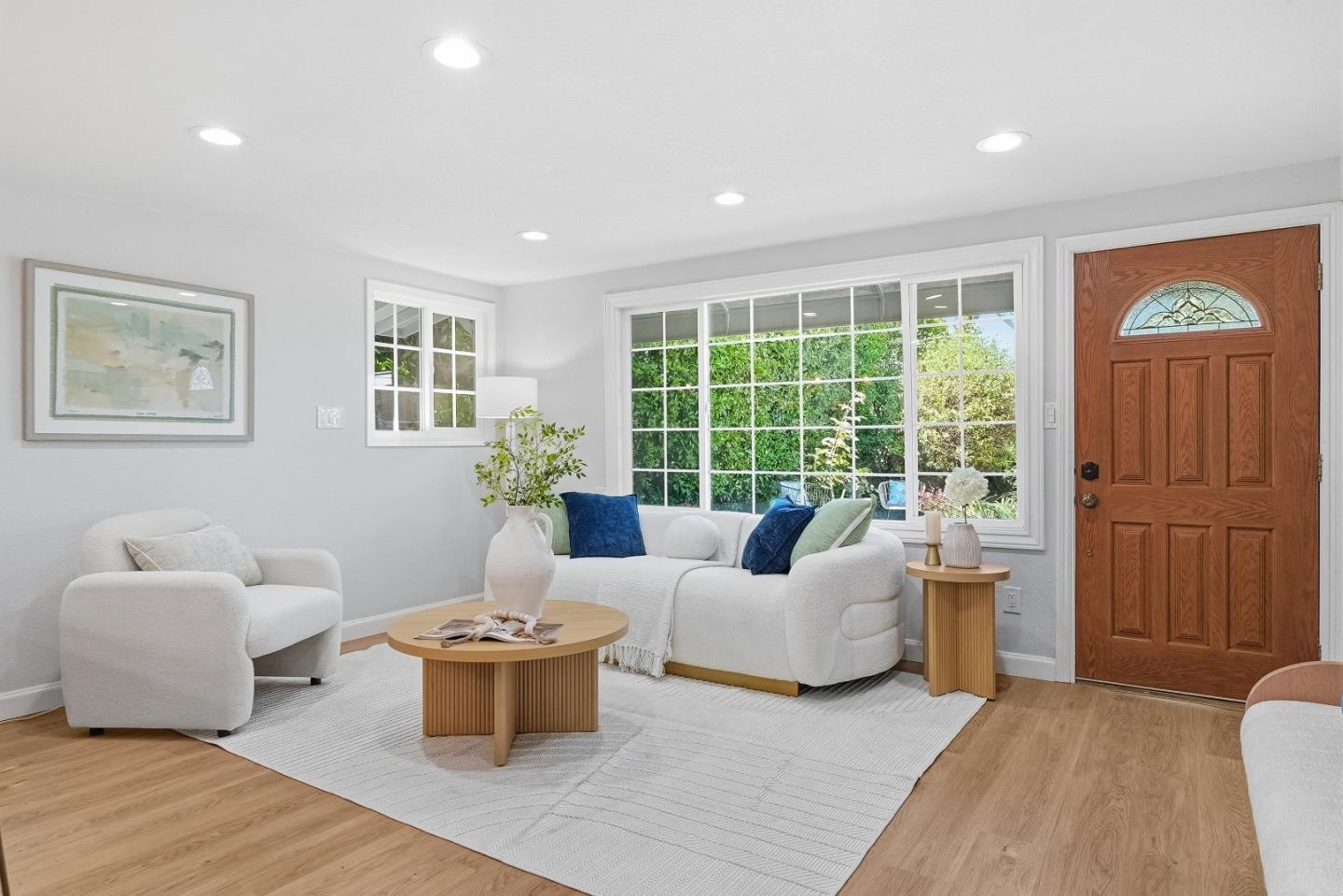 413 Del Medio Avenue