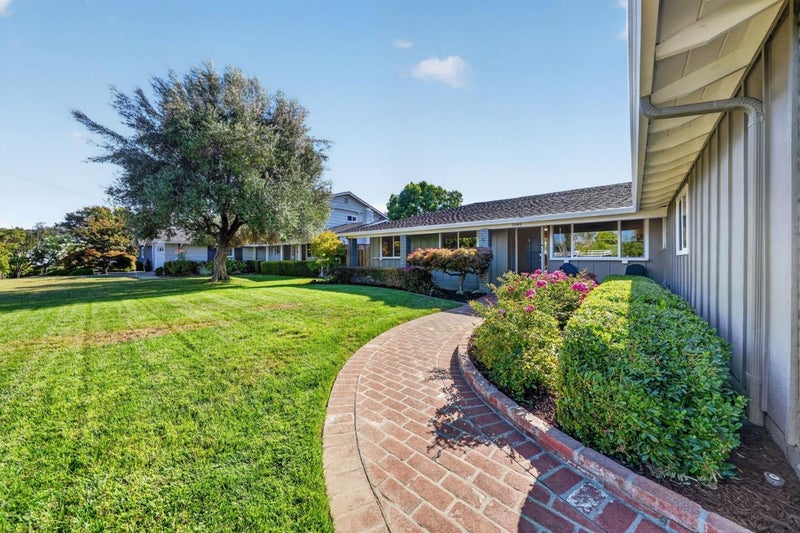 1949 Margot Place