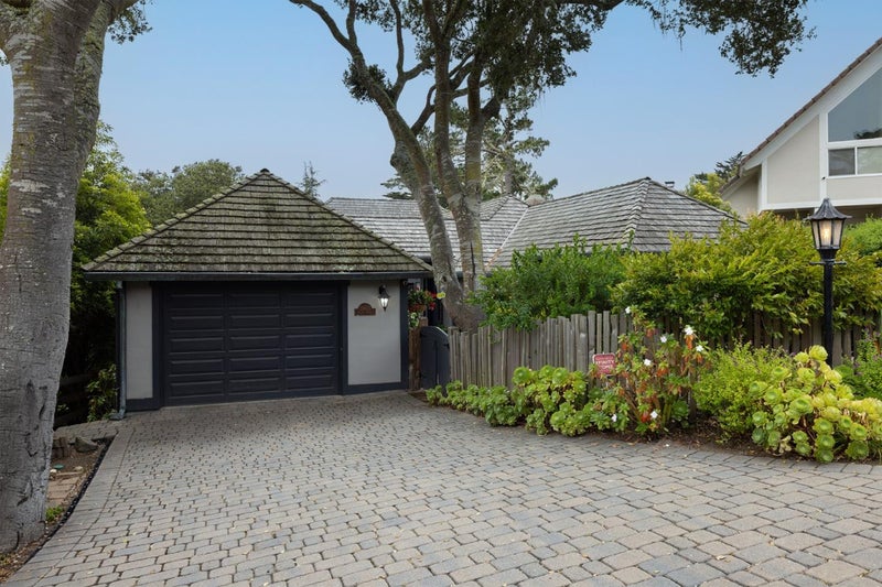24623 Upper Trail