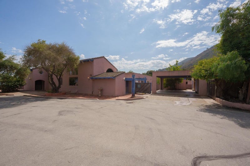 1352 River Road