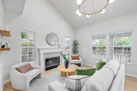 838 Excell Court, Mountain View, CA 94043 - #: ML82003021