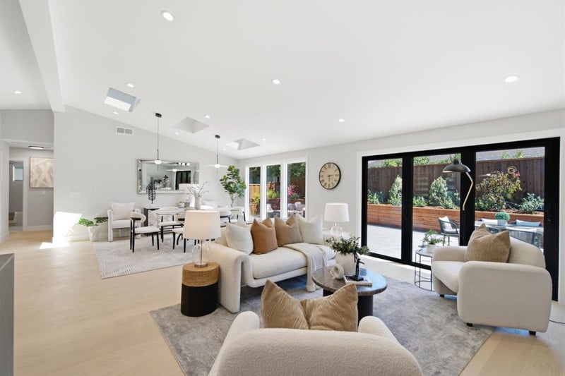 7102 Golden Gate Drive