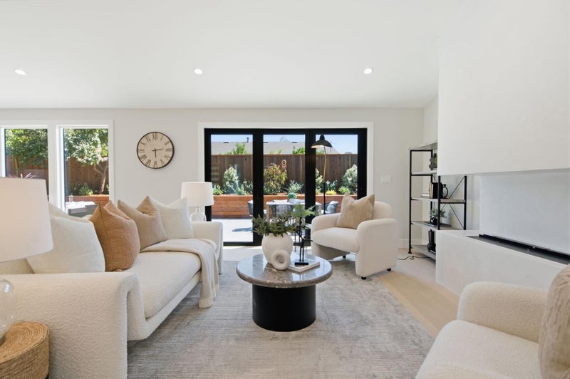 7102 Golden Gate Drive