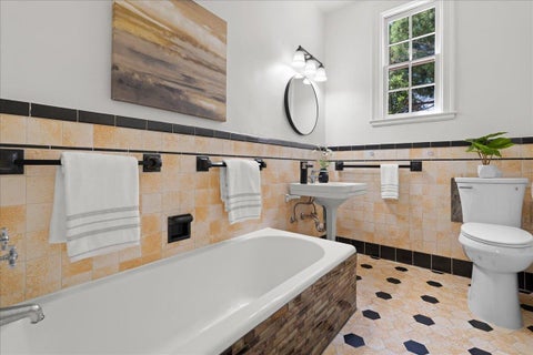 Tiny photo for 212 Eaton Road #22, SAN MATEO, CA 94402 (MLS # ML82047906)